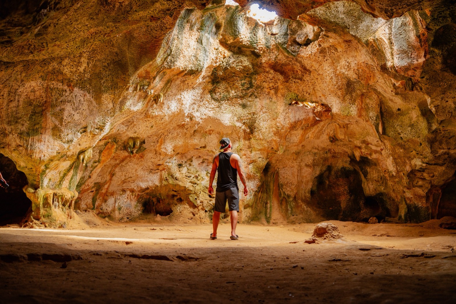 Golden light inside the Quadirikiri cave